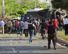 В Турции взорвали автобус со спецназовцами, пострадали простые прохожие: видео