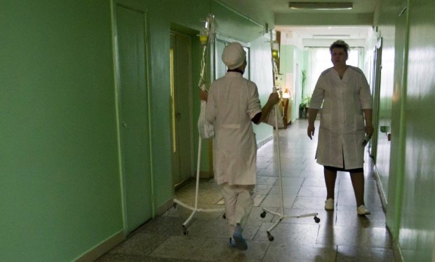 Таинственная гибель ребенка поставила на уши Одессу, "упал замертво": медики бьются в догадках