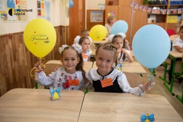 Першокласники в Одесі