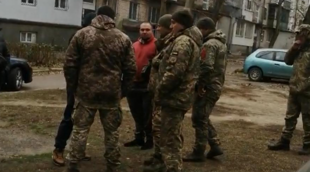 Мають зробити обов'язково: як за законом ТЦК та поліція повинні затримувати ухилянтів