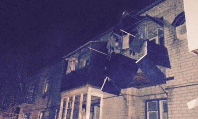 Сватове охопила паніка, мешканці ховаються у підвалах (фото)