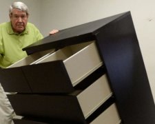 Меблі від IKEA вбивали дітей