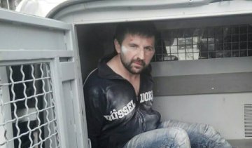 Невдаху-домушника відправили у відділок з розбитим обличчям