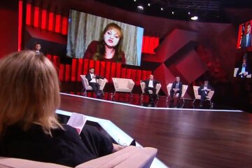 "Нам нечего кушать а вы все время чтото принимаете!" - активистка ФОП яростно обратилась к депутатам