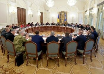 СМИ показали след Полузверя: Откуда в санкционном списке "воров" бизнесмены и общественники?