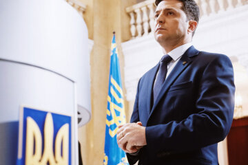 Зеленський збирає екстрене засідання "Слуги народу" через порушників: кого каратимуть