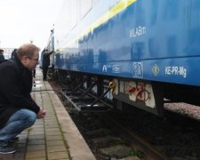 Поездка в один конец: дырявый поезд привел украинцев в бешенство