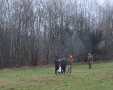 На Львівщині мисливці натрапили на понівечене тіло жінки: зникла у жовтні