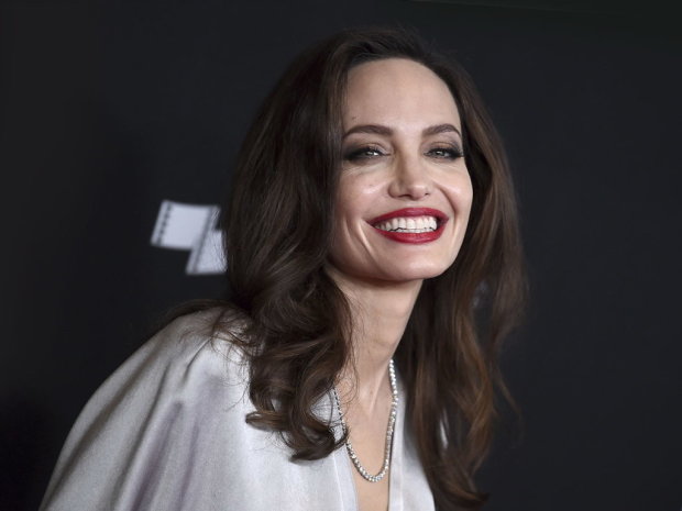 Анджелина Джоли и сексуальный викинг спасли НАТО: теперь они люди года