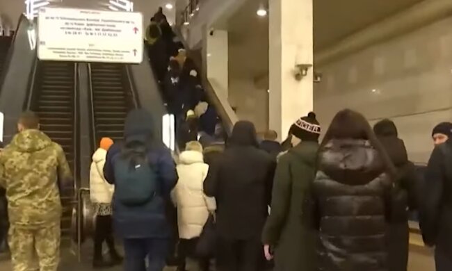 Метро, украинцы, кадр из видео