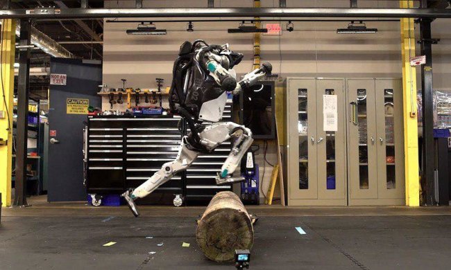 BostonDynamics створили робота-паркурщика: неймовірні кадри