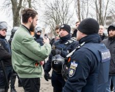Головне за ніч: День сміху та плювок в обличчя українцям