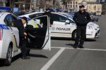 Пішла і не повернулася. У Києві добу розшукують 13-річну дівчинку в рожевій шапці