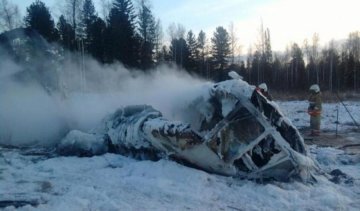 Аварія вертольота в Росії: рятувальники знайшли перше тіло