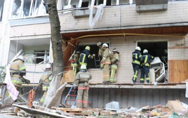Мощный взрыв в киевской квартире: погиб человек