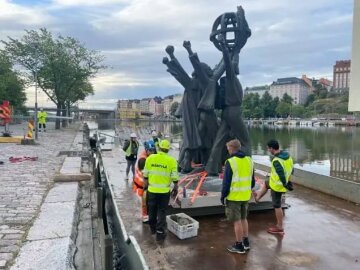 Памятник в Финляндии, фото: свободный источник