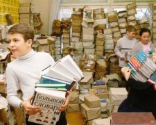 На обеспечение школ учебниками выделят 180 млн грн - АП