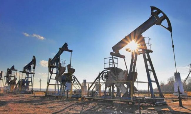 Іран обіцяє повернутися на нафтовий ринок «з максимальним об'ємом»