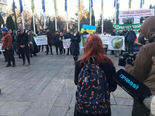 В Киеве протестуют против застройки Протасового яра, фото: Facebook