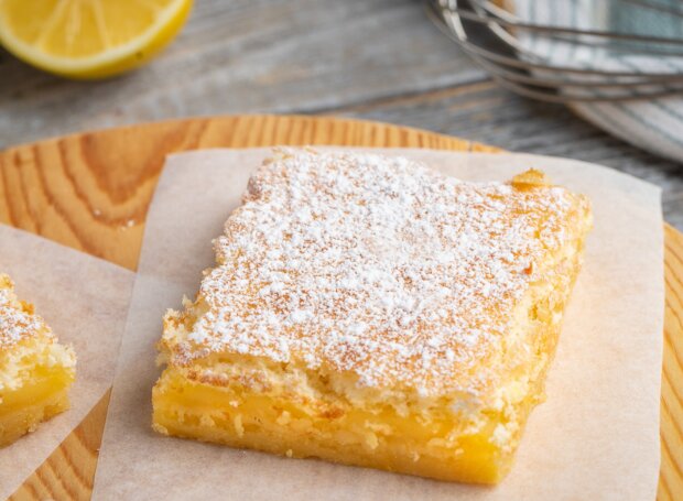 Ці лимонні квадратики будуть кращими за будь-який Наполеон і Медовик: рецепт швидкої та смачної випічки