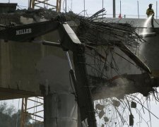 Захист Керченського моста розвалився від шторму