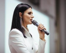 Від булочки до ікони стилю: у мережі показали еволюцію Єфросиніної