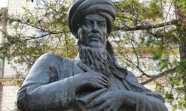 В Києві голуби образили туркменського філософа