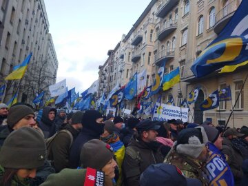 Мітинг на підтримку Петра Порошенка в центрі Києва, фото Знай.ua