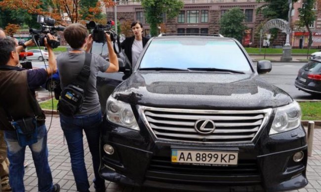 Приходько против Порошенко: полиция делала все, чтобы певица опоздала в суд 