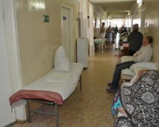 Лікарка-садистка закрилася в кабінеті і творила з немовлятами страшні речі