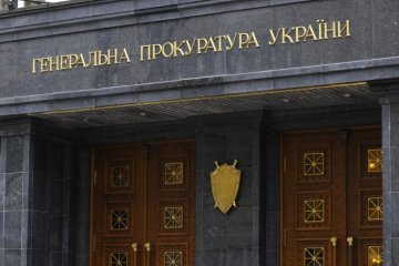 Зливавших паливо копів спіймали на гарячому