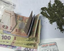 Психотропні наркотики продавали в торговому центрі (фото)