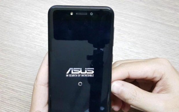 Asus ZenFone Live: бюджетний смартфон з флагманськими можливостями