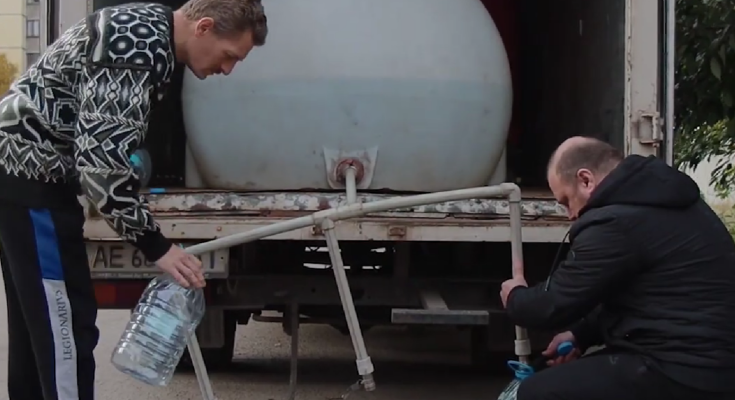 Подвоз воды. Фото: скрин youtube