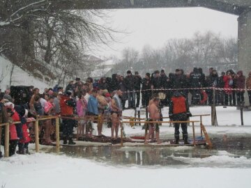 Водохреще, пірнання - фото з Фейсбук