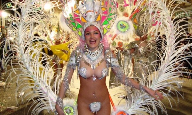 В Рио-де-Жанейро проходит грандиозный карнавал