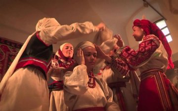 Украинским модницам показали альтренативу вышиванке