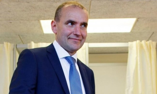Президент Исландии будет смотреть матч сборной в фан-секторе