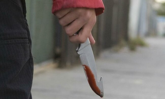 Самурай-неудачник: мужчина вспорол себе живот и поехал в гости