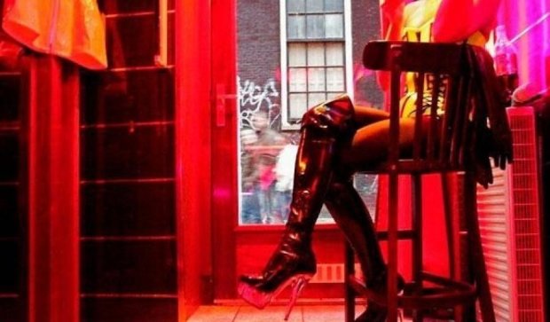 Проститутки подняли расценки за свои “услуги”