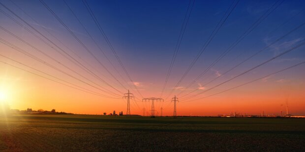 Ціни на електроенергію в Іспанії за рік виросли більші ніж в 3 рази – ЗМІ