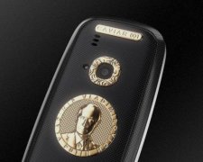 На радість "царю": в Росії випустили діамантовий телефон для Путіна