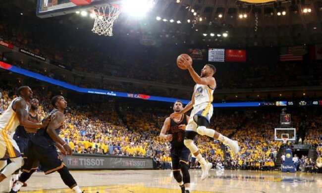 Голден Стейт - Клівленд: Найкращі моменти першого матчу фіналу НБА