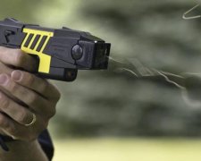 В Токио глава фирмы применял к опоздавшим сотрудникам шокер