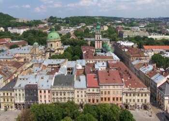 Суд у Львові: мати загиблого військового отримала право на житло