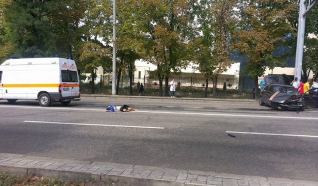 В Донецке машина с георгиевской лентой сбила  насмерть девушку 
