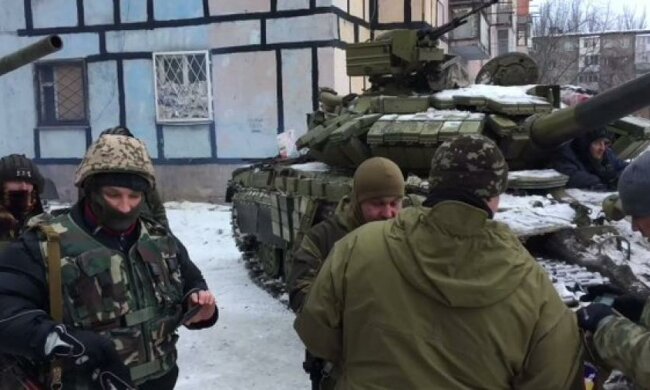 У Авдіївку ввійшли танки