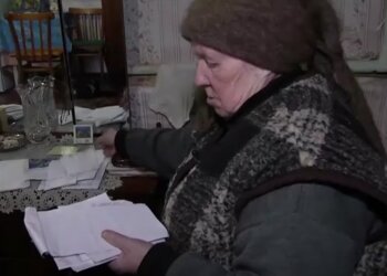 Платіжки за комуналку. Фото: скрін youtube