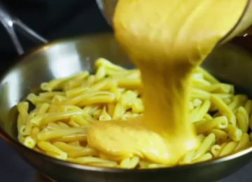 Паста в тыквенном соусе, кадр с видео