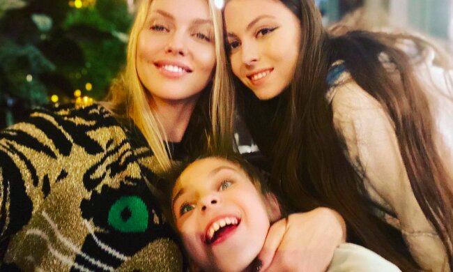 Оля Полякова, instagram.com/polyakovamusic/